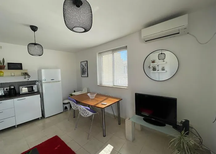 Simons Apartments Minutes Away From Balluta Bay And St Julians