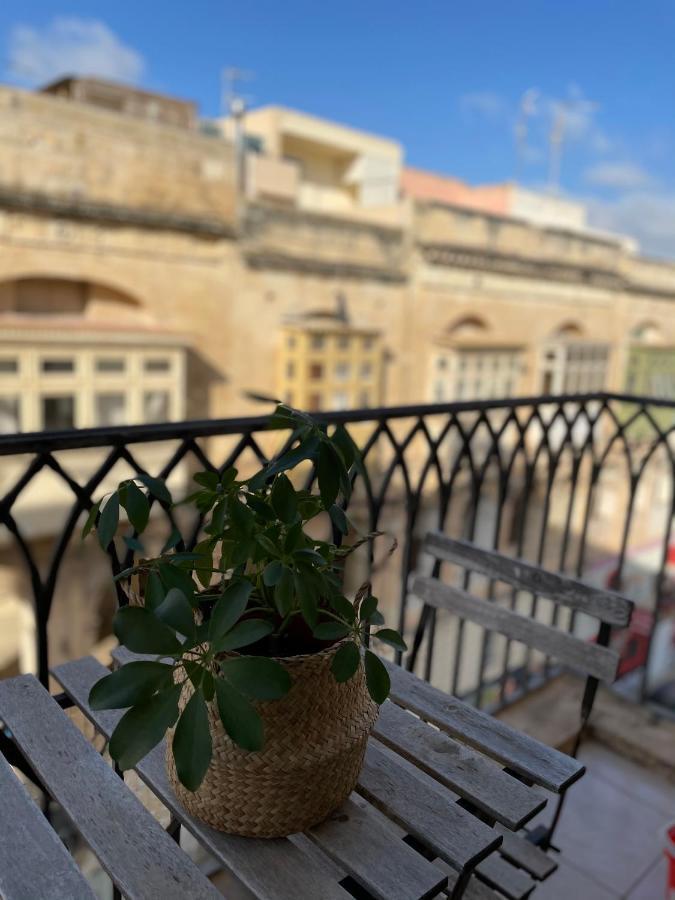 Simons Minutes Away From Balluta Bay And St Julians * Sliema