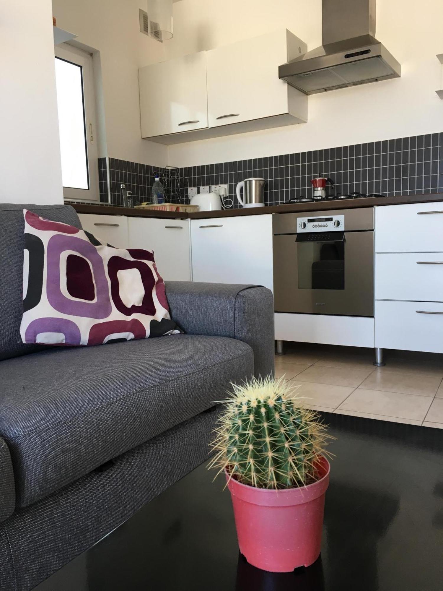 Apartment Simons Minutes Away From Balluta Bay And St Julians