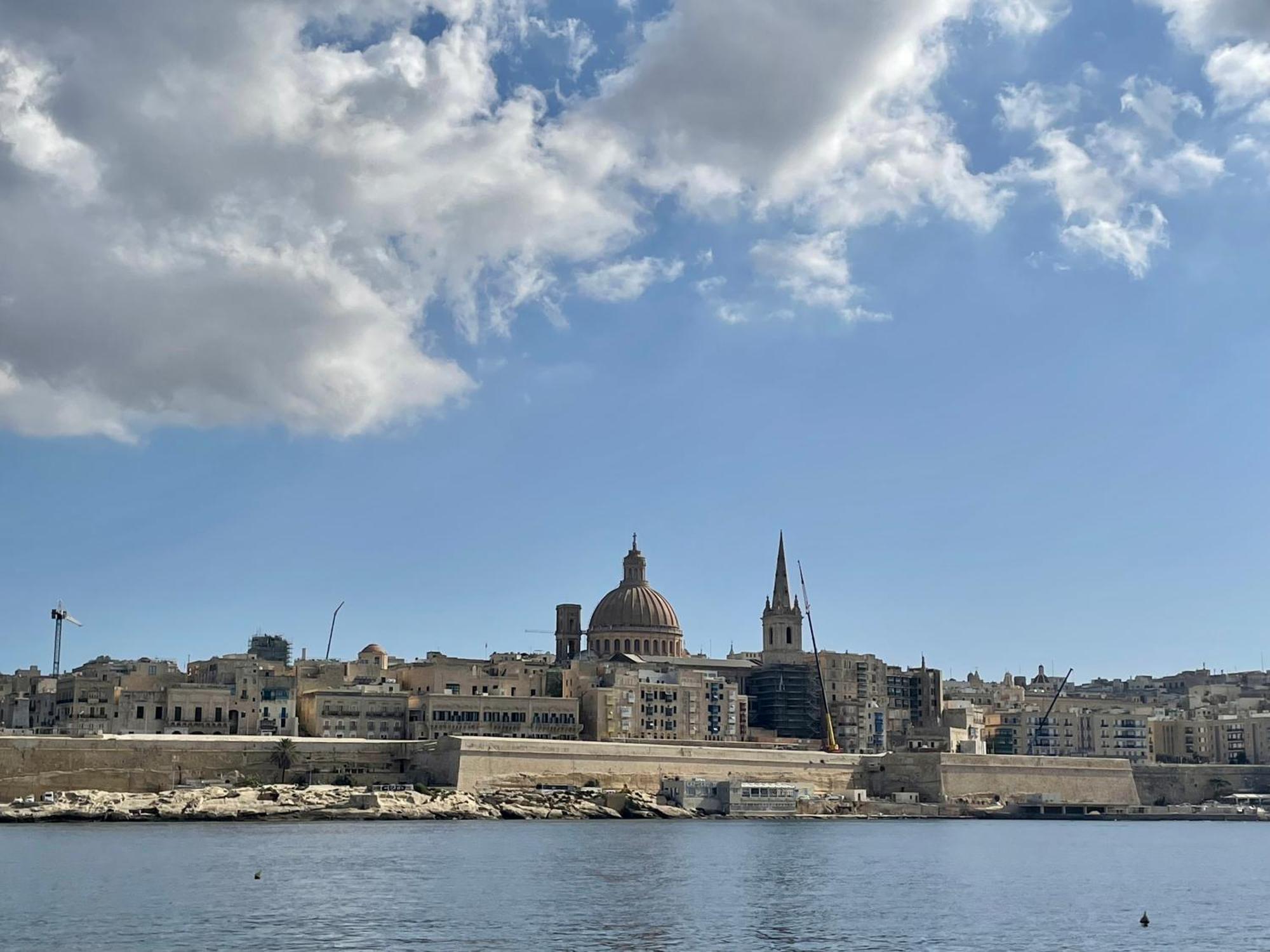 Simons Minutes Away From Balluta Bay And St Julians * Sliema