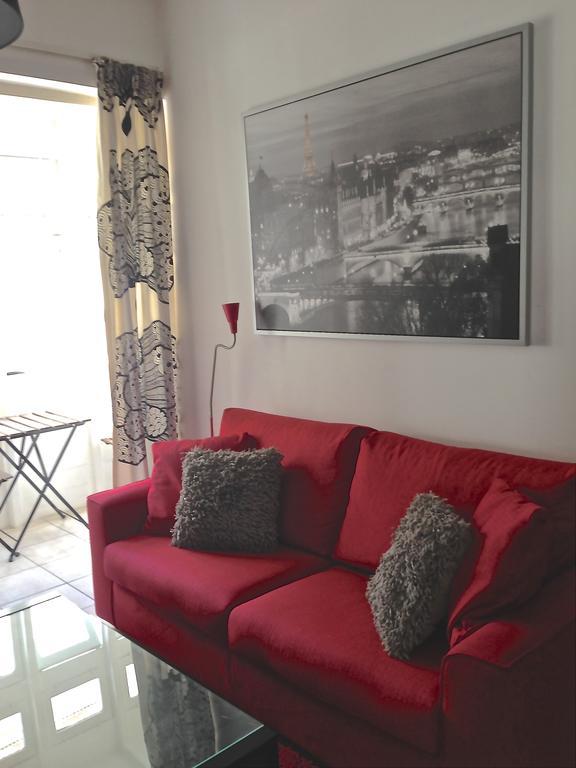 Apartment Simons Minutes Away From Balluta Bay And St Julians *