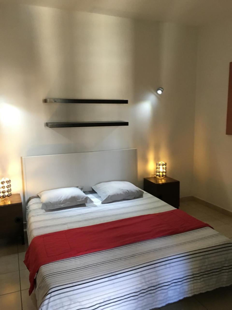 Apartment Simons Minutes Away From Balluta Bay And St Julians *